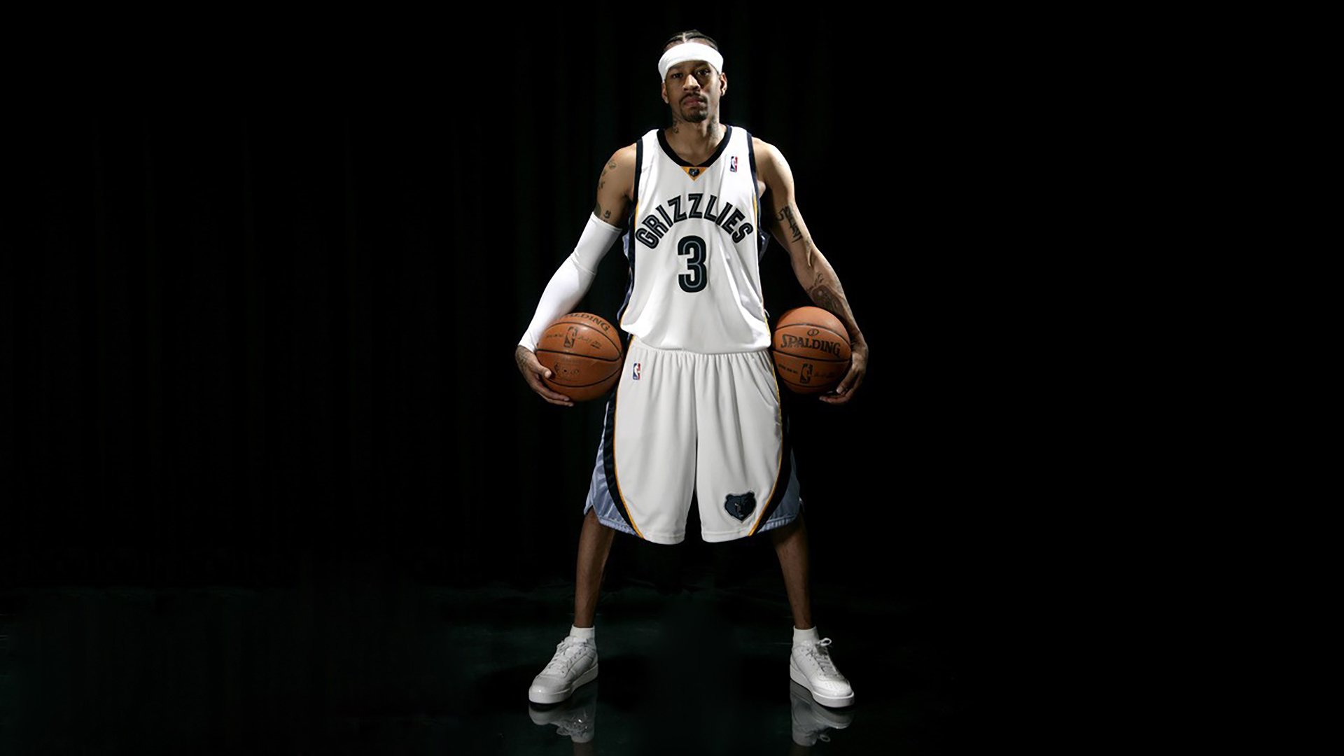 库里连续史诗级“火球”投篮，打破三分纪录，领跑联盟！，库里投球的视频